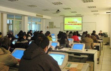 我校成功举办电子文件归档与管理专题培训