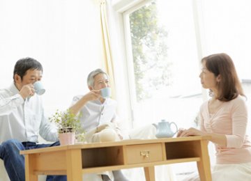父母需要怎样的陪伴？一份健康关怀必不可少