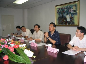 国家局副局长张敬礼在浙江考察医疗器械生产企业时强调：严格执行GMP制度 确保产品质量安全