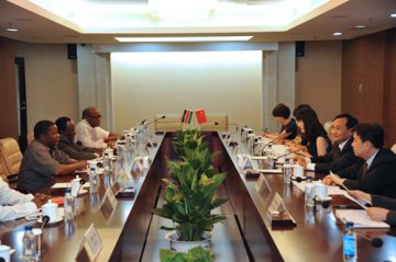 吴浈会见肯尼亚共和国议会卫生委员会副主席罗伯特·普科瑟
