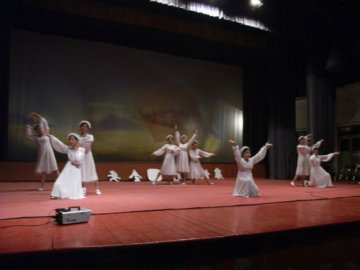 图们市卫生系统举行庆祝“5.12”国际护士节表彰大会暨文艺会演