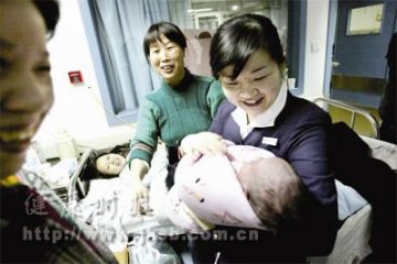 万米高空的“惊险接生”