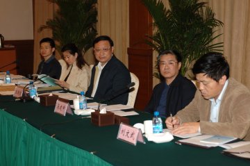 王国强副部长一行到河南视察指导工作时强调 深刻领会坚定信心全力推进医改工作 积极防控手足口病并充分发挥中医药作用
