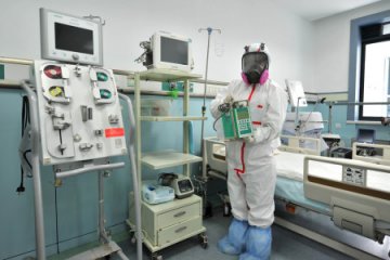 走进埃博拉出血热定点收治医院