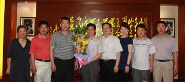 济南市疾控中心举行刘培忠同志援疆送行会