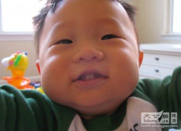 全球最可爱的婴儿脸颊照