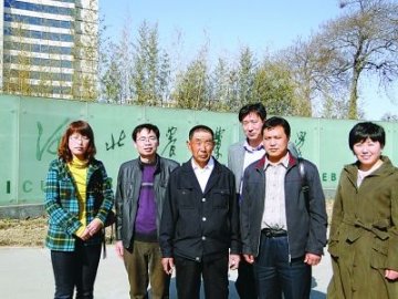河北农大数名毕业生15年来资助病逝同学父母