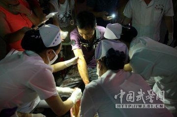 武警后勤学院附属医院接诊爆炸伤员294人 收住院54人