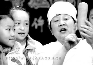用胡萝卜“擦”亮眼睛