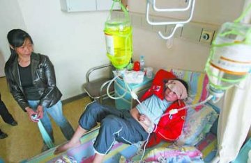 16岁少年免疫力为零需终生输液