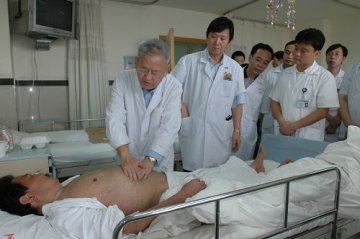 南方医院收治来自灾区的伤病员