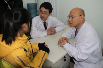 哈医大三院真情呵护“最美女生”郭肖岐