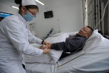 甘肃阿克塞实现城乡一体化医疗服务