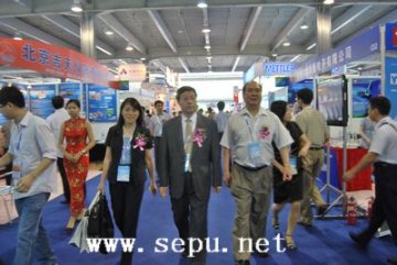 张玉奎院士等专家参观CECIA 2010
