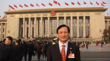 刘忠军建议：由卫生部牵头统一制定临床疾病诊治指南或常规
