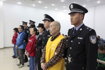 “神医”胡万林因非法行医再被判囚15年