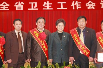 保定全国优秀乡村医生载誉归来