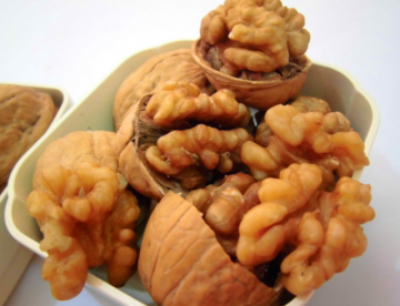 5种食物有助头发健康 核桃和地瓜上榜