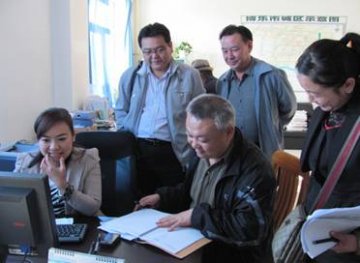 新疆自治区全球基金艾滋病项目办督导检查博州项目工作