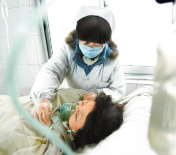 安徽全力抢救车祸伤员