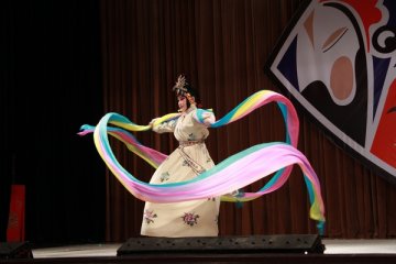继承传统，弘扬国粹--南京中医药大学梨杏飘香京剧社成立三周年专场演出圆满成功