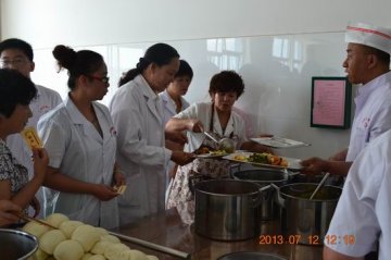 市精神康复医院职工食堂正式启动运营