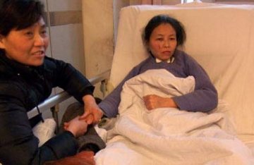 车祸引来三辆救护车 医生为抢伤员大打出手