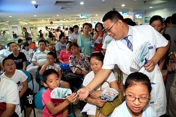 开学前集中配镜