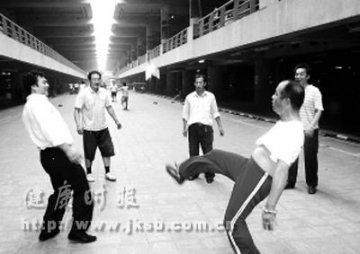 首都机场：的士司机有体育场
