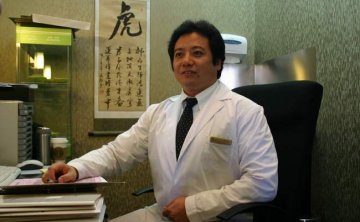 整形美容学专家 全国十佳整形美容医师奖获得者郝立君教授