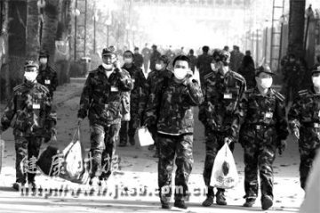 北航学生：撤离军训基地