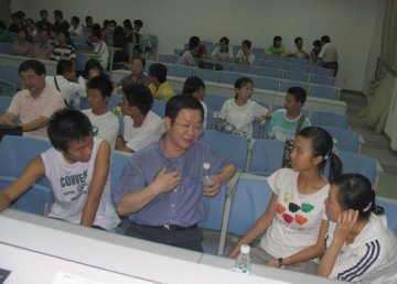 法医学系举行本科全程导师与新生见面交流活动
