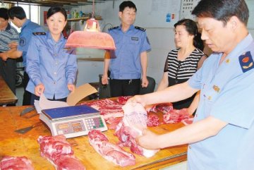 陕四部门追查“血脖肉”来源 网友建议先查屠宰场