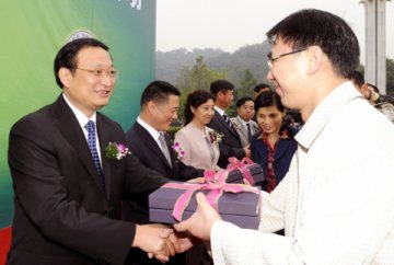 传承越医精华 护佑百姓健康--“中医中药中国行”绍兴站活动丰富多彩