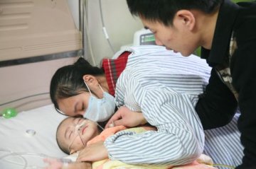 首都儿科研究所：肠瘘宝宝受救治