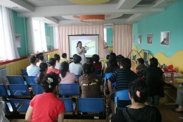 甘肃省妇幼保健院在院内率先开展“妈咪厨房”培训活动