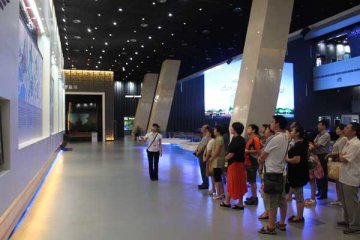 省肿瘤医院组织部分职工参观城市规划展示馆