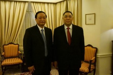 王国强副主任与澳门特区行政长官崔世安进行工作会谈