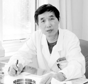 新生儿外科专家 马继东