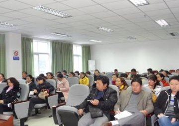 四川省攀枝花市米易县召开2013年艾滋病防治工作培训会