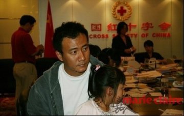 明星奶爸和“前世小情人”私照PK