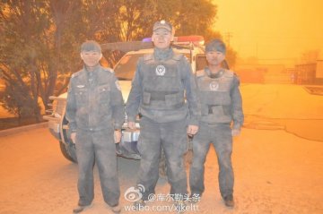 强沙尘天气侵袭新疆库尔勒