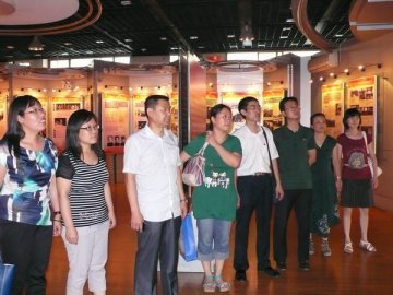 济南市疾控中心第三党支部到省党史馆进行教育学习活动