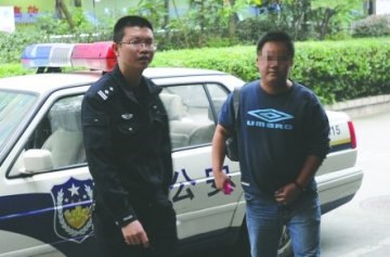 四川首例 毒驾肇事致1死4伤被诉危害公共安全罪