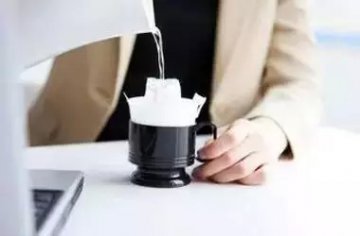 军医提醒：温开水的六大保健功效