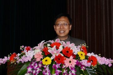 金宏柱教授为我校师生作“杏林杂谈--学好中医，造福天下”专题讲座