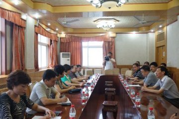 华阴市委、市政府八一期间来省荣复军人第二医院慰问