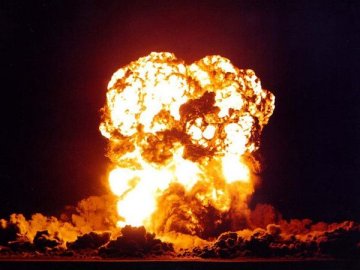 从天津爆炸谈颅脑爆炸火器伤的急救处置和治疗