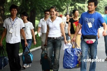 调查显示：“90后”一代仅半数愿与父母主动沟通
