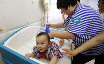 移动母婴车解决在外哺乳烦恼